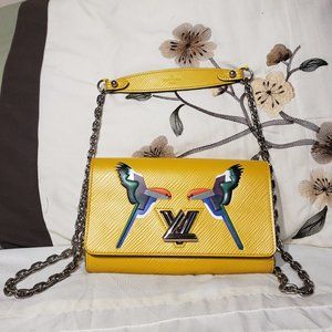 Louis Vuitton Epi Twist Early Bird Chain Wallet in Jonquille